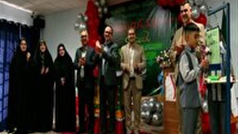 ارتباط کتابخانه و مدرسه با برنامه بلندخوانی و قصهگویی در یزد