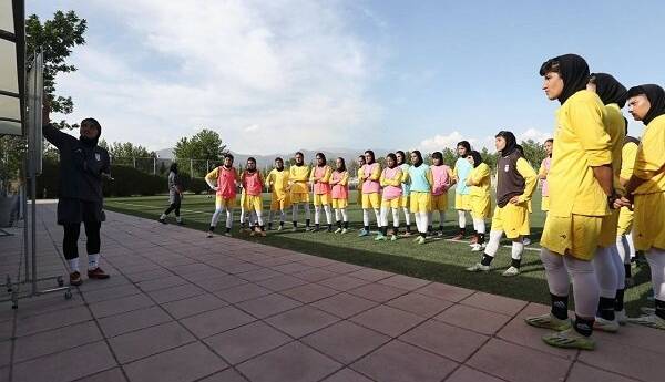 جعفری ۲۰ بازیکن را به خط کرد