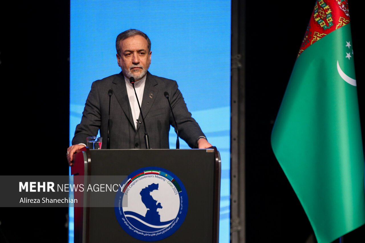 افتتاح اجلاسیه استانداران حاشیه دریای خزر در رشت