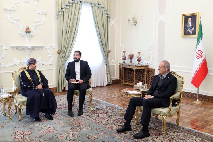 پزشکیان: روابط ایران و عمان با قدرت، استحکام و آیندهنگری تداوم خواهد یافت
