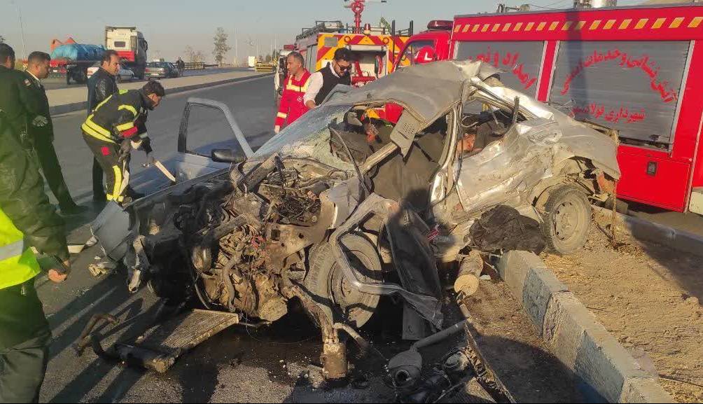 تصادف زنجیره‌ای در مسیر فولادشهر با ۲ کشته