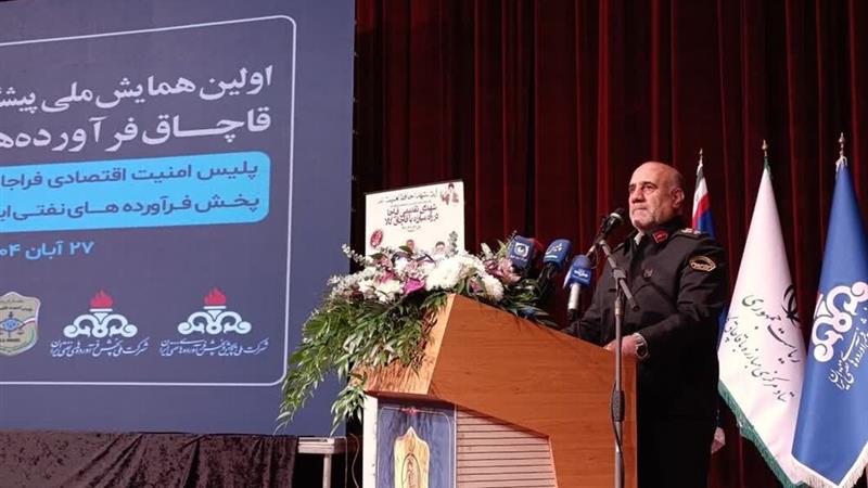 ۵.۲ میلیارد دلار؛ سهم فرآوردههای نفتی در قاچاق خروجی کشور/ روزانه ۲۱ میلیون لیتر سوخت قاچاق میشود