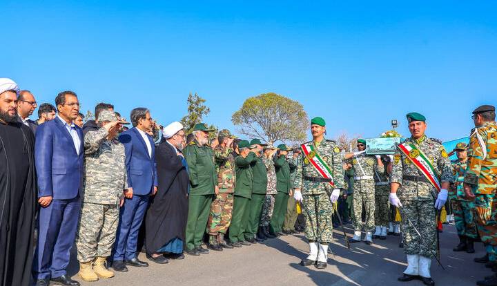 استقبال از شهدای گمنام در فرودگاه شهید مدنی تبریز