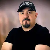 سندی: هنوز هم معتقدم که صدای محسن چاوشی دستگاهی است!