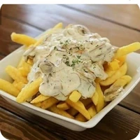 سیب زمینی با سس پنیر