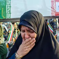 عکس/ استقبال مردم سمنان از پیکر ۸ شهید گمنام