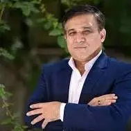 حضور تاجرنیا در فدراسیون هاکی و اعلام تیمداری استقلال