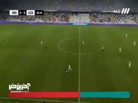 خوسانوف مدافع ازبکستان با خطا روی علیپور از زمین بازی اخراج شد