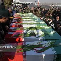 عکس/ مراسم استقبال از پیکر مطهر ۱۳ شهید گمنام دفاع مقدس در مشهد