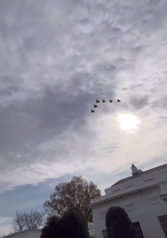 ترامپ با جنگنده‌های اف-۳۵ و اف-۲۲ از بن سلمان استقبال کرد