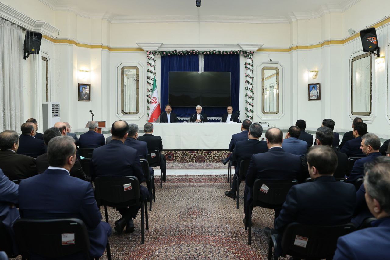 عارف: توسعه روابط چندجانبه با اتحادیههای منطقهای یکی از اولویتهای سیاست خارجی ایران است