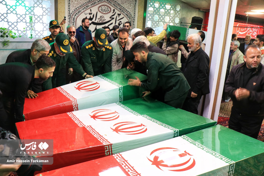 عکس/پیکر مطهر ۸ شهید گمنام در همدان