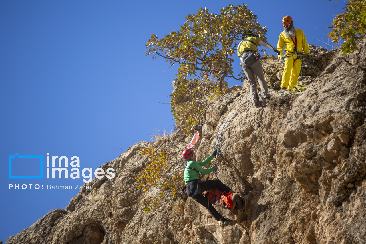 مانور جمعیت هلال احمر در کرمانشاه