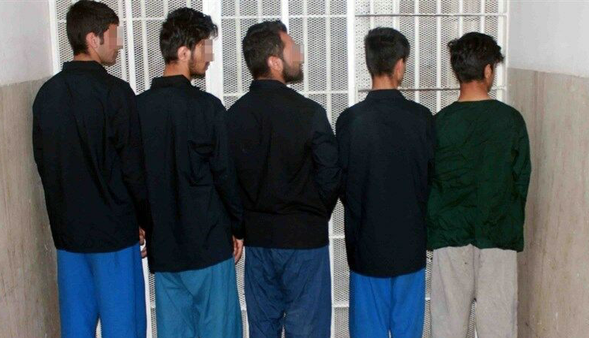 دستگیری ۳ نفر از اراذل و اوباش سابقه‌دار در کاشان