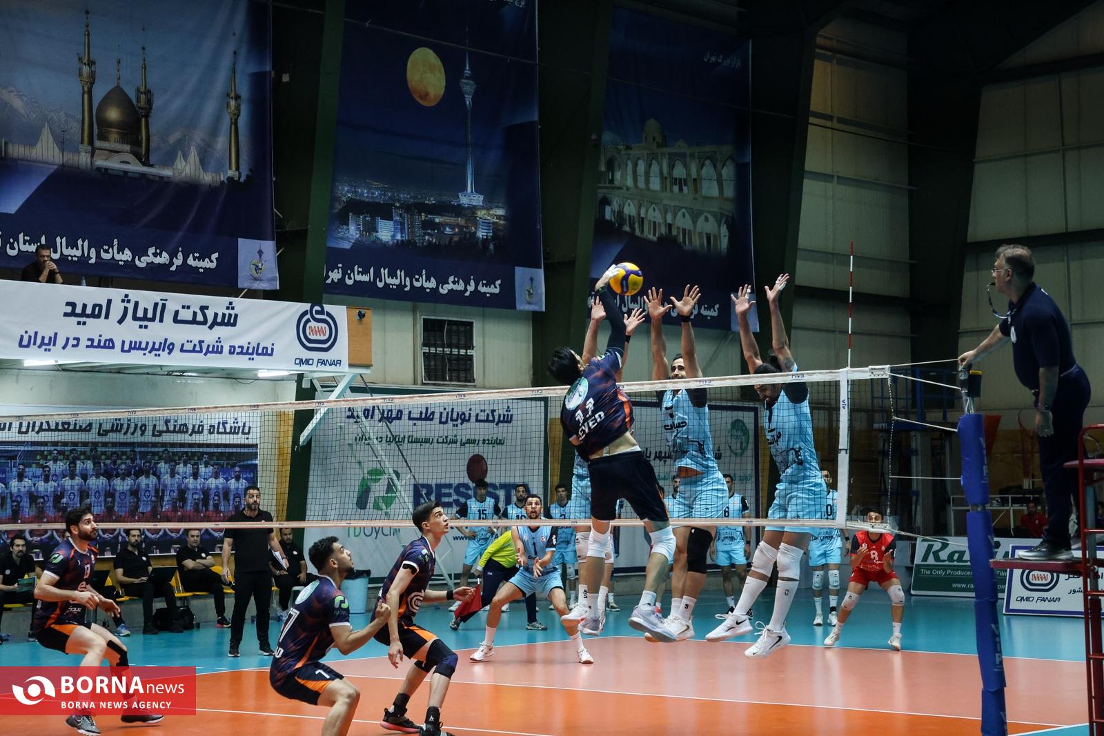 دیدار تیم های والیبال صنعتگران امید ، شهرداری ارومیه