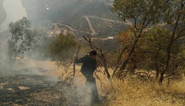 شبی میان برف و آتش؛ آنچه در آتش «الیت» به امید صبح میگذرد