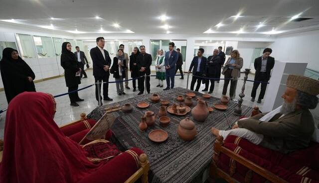 بازدید سفیر کره جنوبی و نمایندگان سازمان یونیسف از موزه منطقهای جنوب شرق