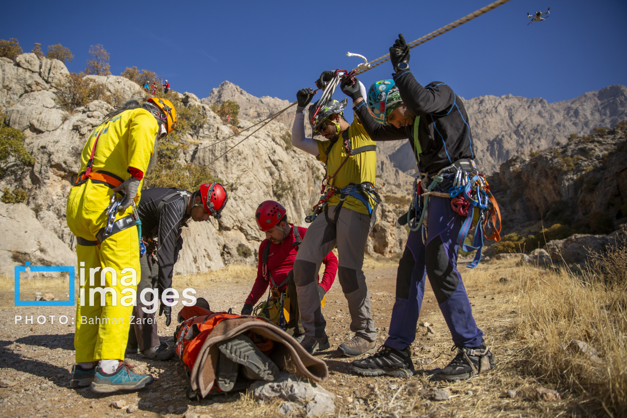 مانور جمعیت هلال احمر در کرمانشاه