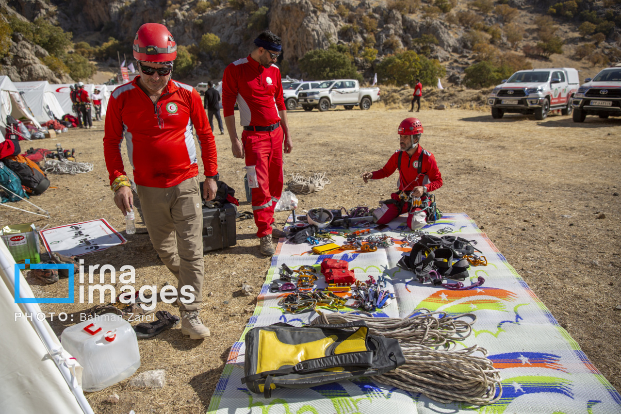مانور جمعیت هلال احمر در کرمانشاه