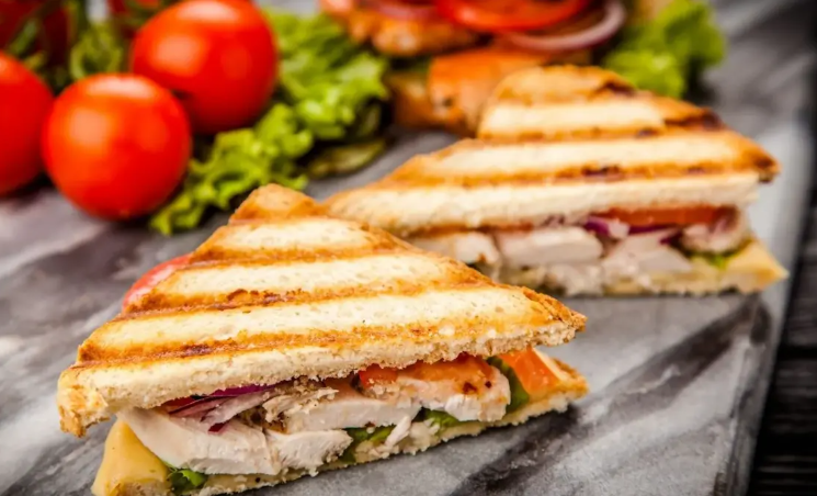 طرز تهیه اسنک مرغ در ساندویچساز و ماهیتابه