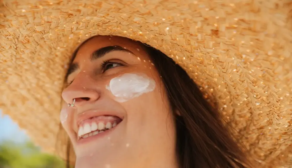 کرم ضد آفتاب زینک اکساید، محافظی قوی و ایمن برای پوست