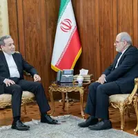 تاکید وزیر خارجه بر اهمیت تقویت مناسبات و همکاری‌ها با ایرلند