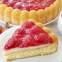 کیک کرمدار توت فرنگی ، خوشمزه و بی دردسر