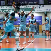 دیدار تیم های والیبال صنعتگران امید ، شهرداری ارومیه