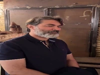 پارسا پیروزفر در نمایش «موش‌های بلفاست»