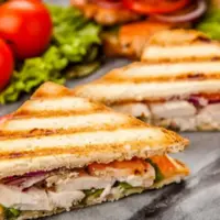 طرز تهیه اسنک مرغ در ساندویچساز و ماهیتابه