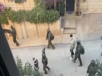 حمله گسترده ارتش رژیم صهیونیستی به شهرک  بیت أمر  در شمال الخلیل