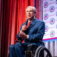 فرماندار تگزاس ۲ سازمان اسلامی را تروریستی اعلام کرد