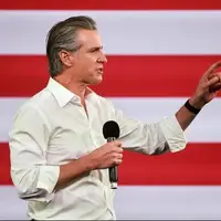 خیز دموکرات‌ها برای انتخابات ۲۰۲۸ در پی افول محبوبیت ترامپ