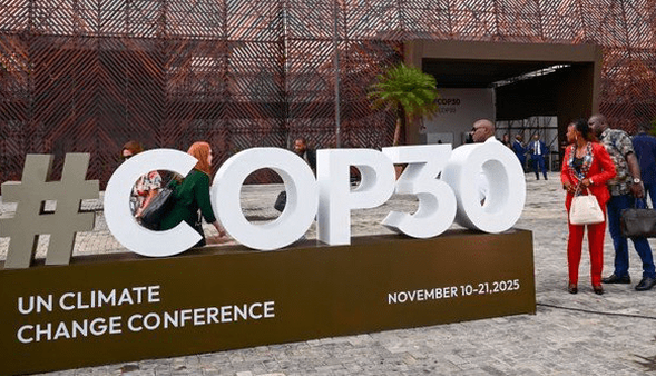 حقوق ۶ سال یک کارگر، خرج سفر لاکچری مسئولان