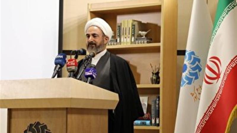 کتاب؛ کمهزینهترین راه برای مقابله تهاجم فرهنگی دشمن است