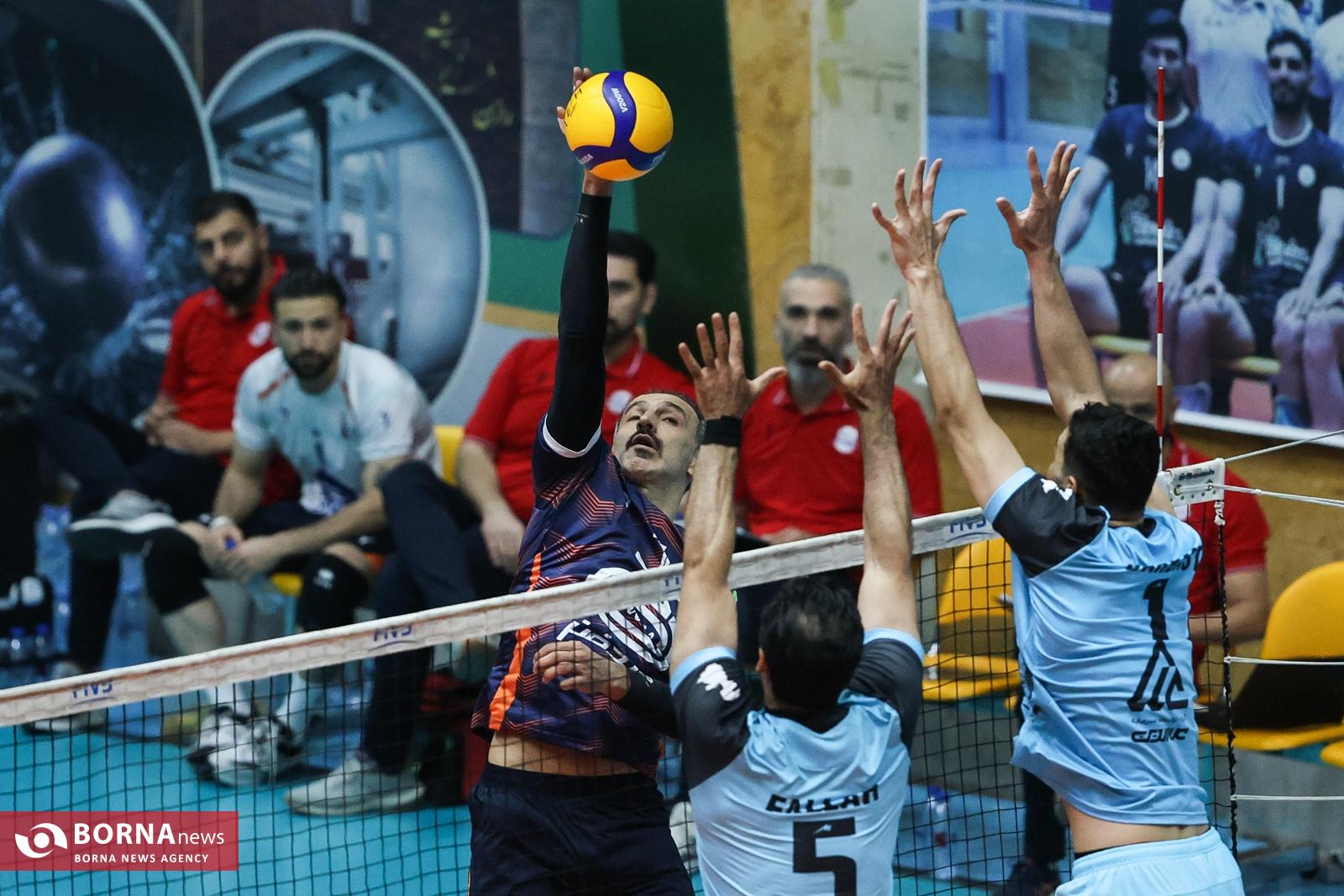 دیدار تیم های والیبال صنعتگران امید ، شهرداری ارومیه