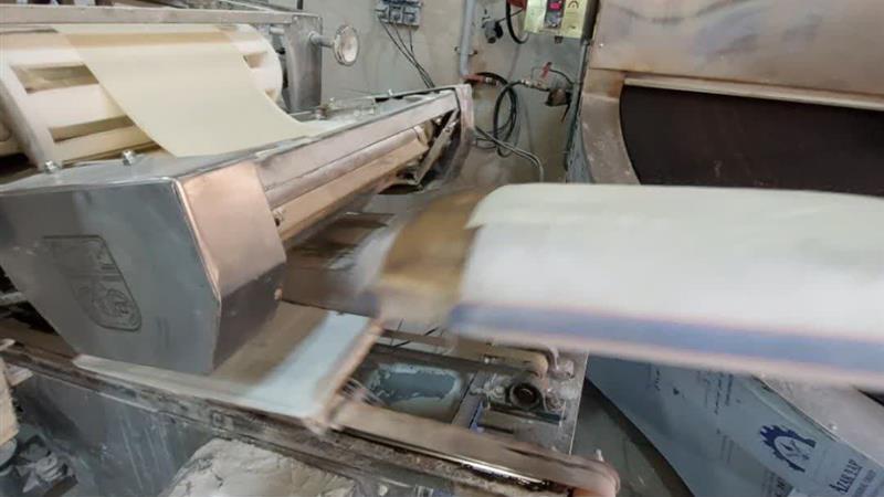 معاون استاندار ایلام: نان‌های ریزشی سلامت مردم را تهدید می‌کنند