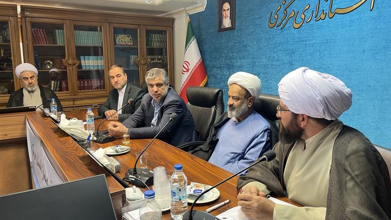 استاندار مرکزی بر استمرار اقدامات اجرایی برای تقویت فرهنگ نماز تاکید کرد