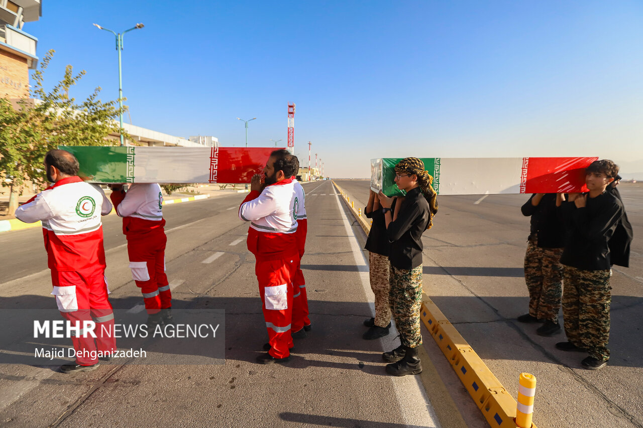 عکس/ مراسم استقبال از شهدای گمنام دفاع مقدس در یزد