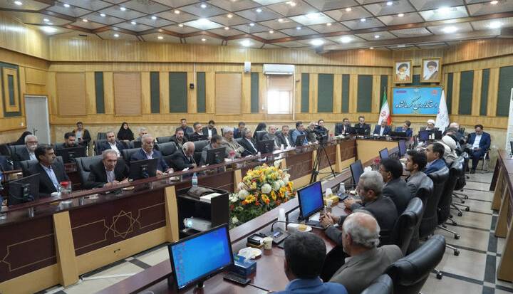 گفتوگوی معاون وزیر کشور با بزرگان اقوام کرمانشاه