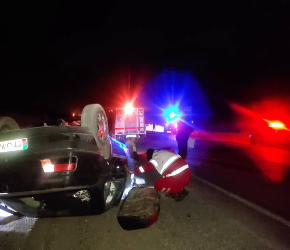 واژگونی پژو درجاده صفاشهر به آباده با ۳ مصدوم