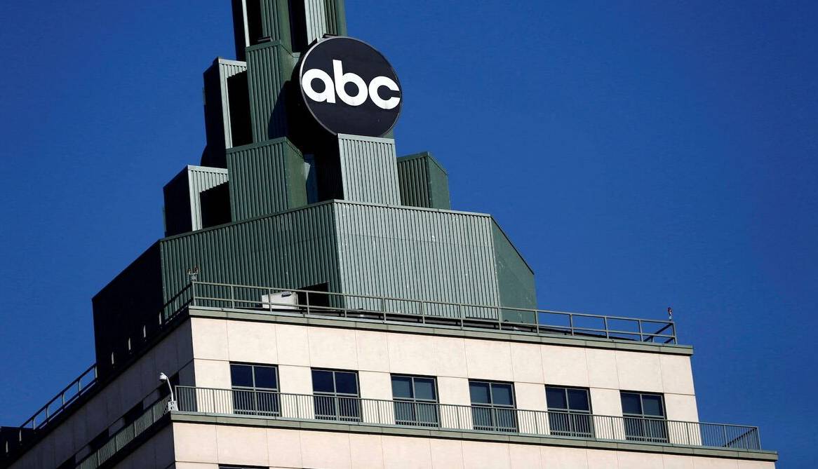 ترامپ: پروانه پخش شبکه «ایبیسی» لغو شود