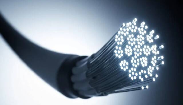 ۹.۱ میلیون نفر در ایران تحت پوشش فیبر نوری