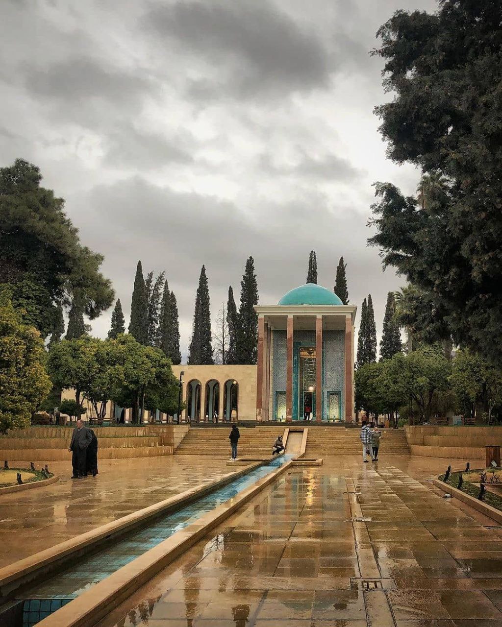 تصویری چشم‌نواز از آرامگاه سعدی در شیراز