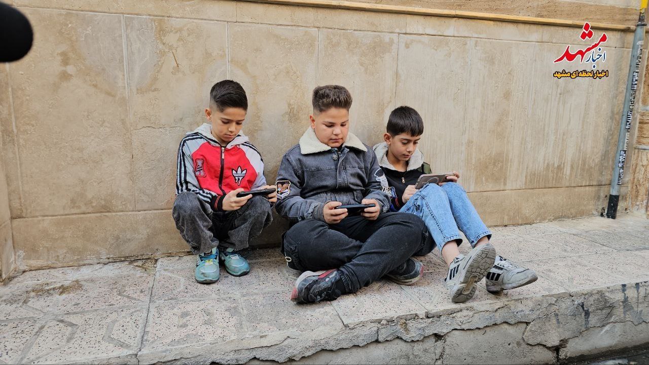 عکس/ بازسازی صحنه جرم سرقت موبایل با ساطور در مشهد