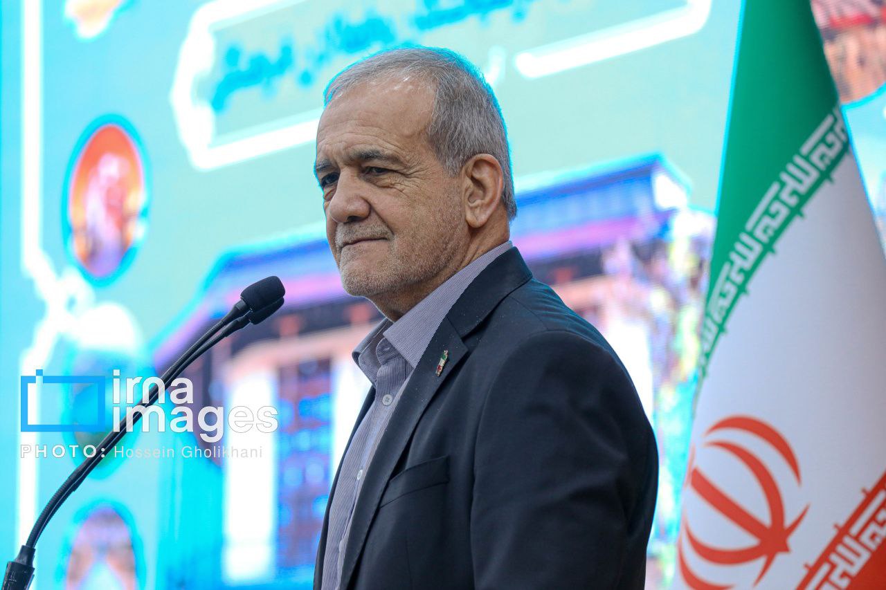 عکس/ ​​​​​​​سفر رئیس جمهور به قزوین