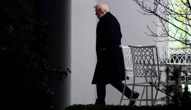 اعتراف کمسابقه ترامپ به سقوط محبوبیتش : آمارم نزد آدم های باهوش بالاست!