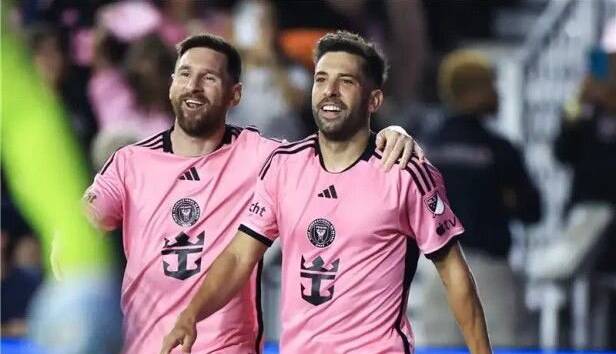 آلبا: یامال را با مسی مقایسه نکنید