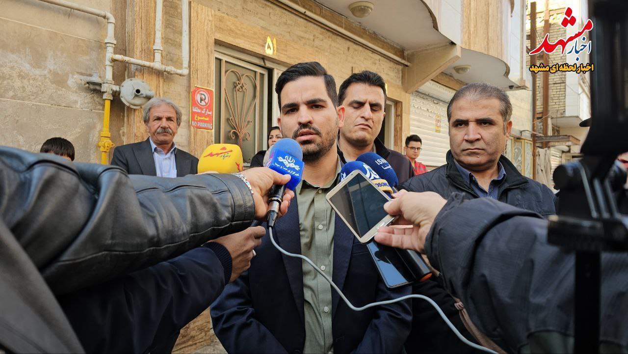 عکس/ بازسازی صحنه جرم سرقت موبایل با ساطور در مشهد