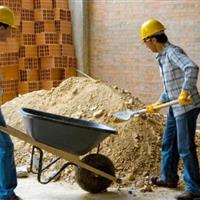 انتقاد دبیر اجرایی خانه کارگر استان مرکزی از سهمیهبندی بیمه کارگران ساختمانی